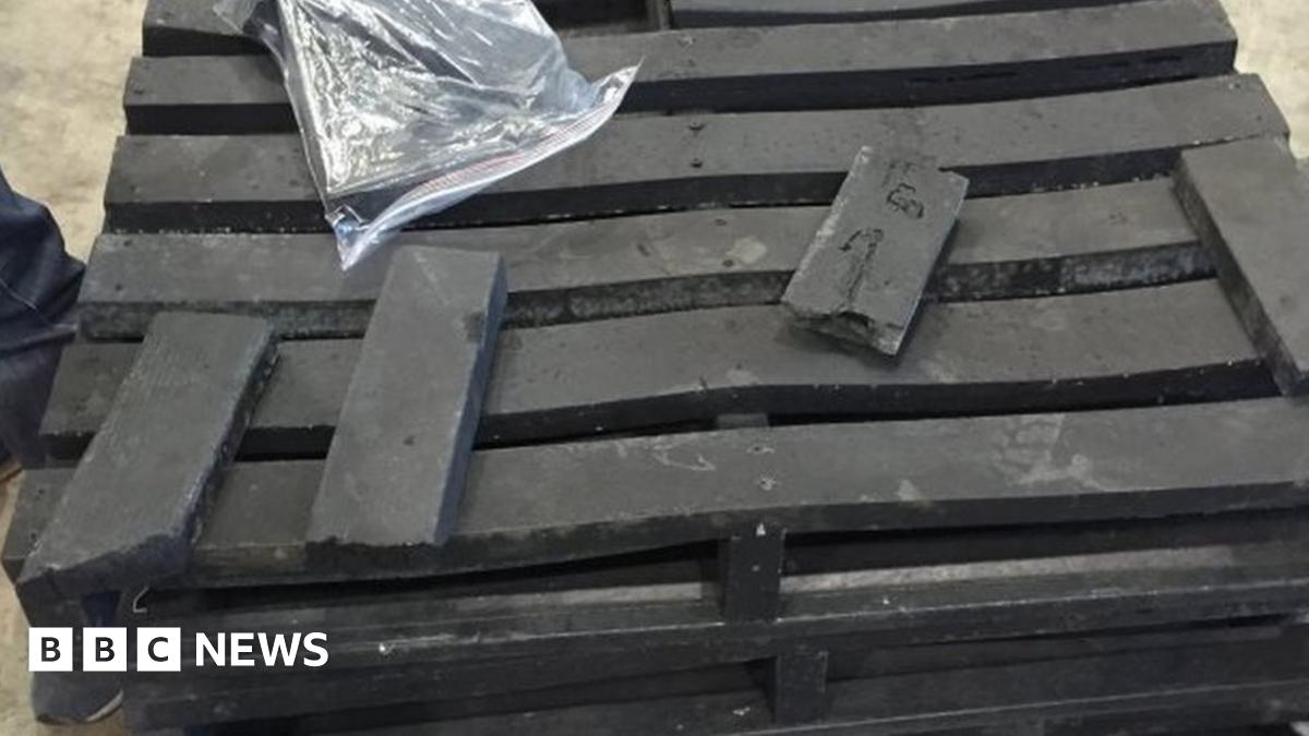 Spain cocaine seizure: Drug disguised as wooden pallets