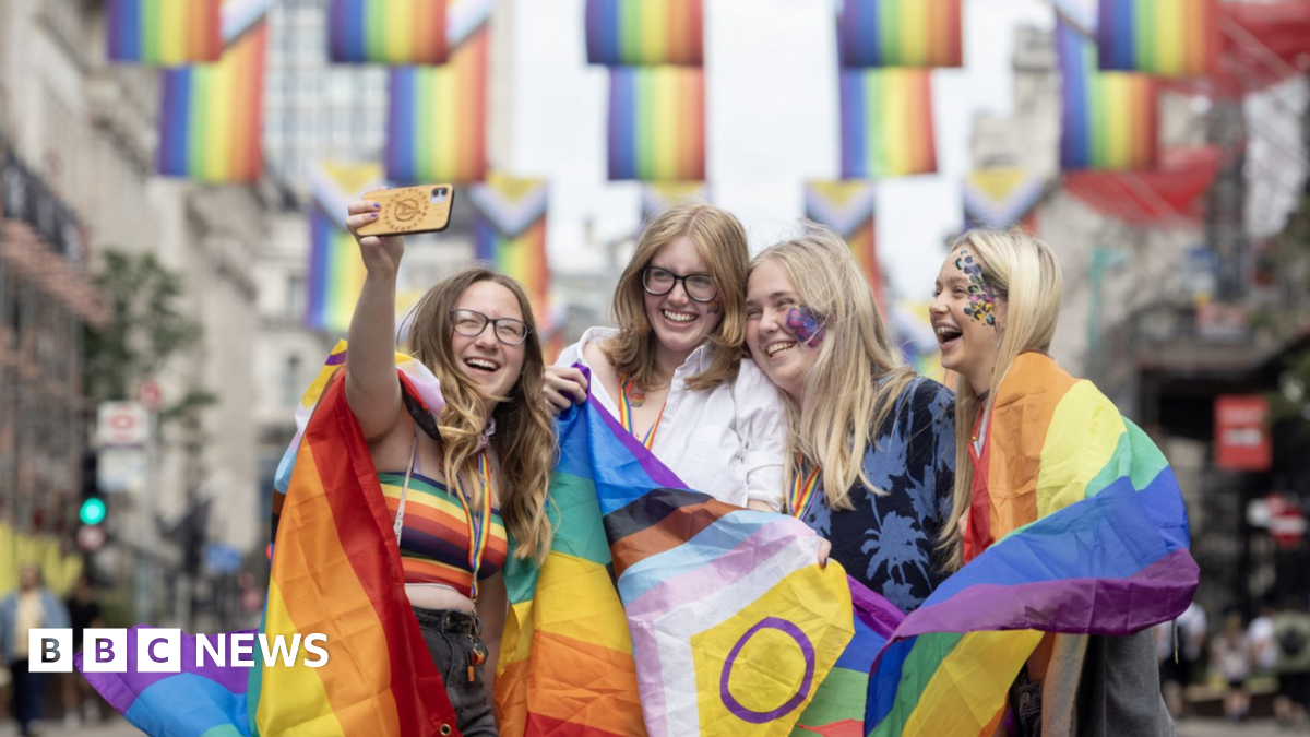 London Pride in pictures: Huge crowds turn out for parade - BBC News