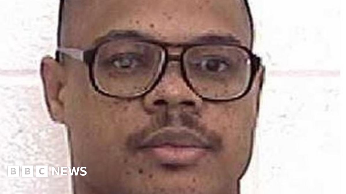 Inmate appeals to US Supreme Court, accusing juror of racism BBC News(00)