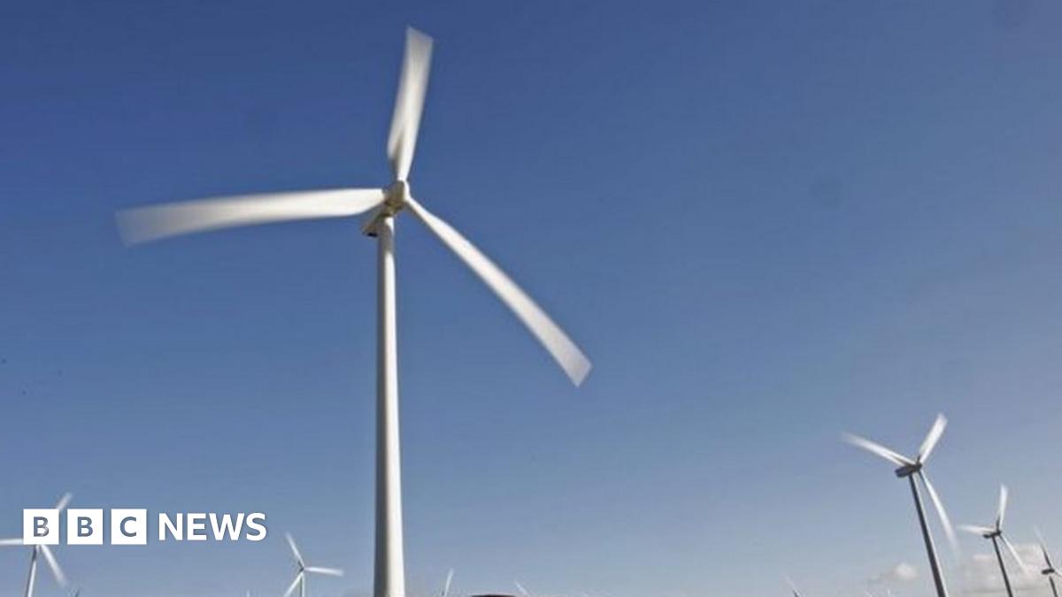 Renewable energy capacity overtakes coal - BBC News