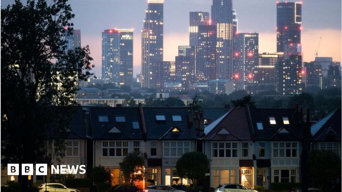 2024: BBC London's experts make their predictions - BBC News