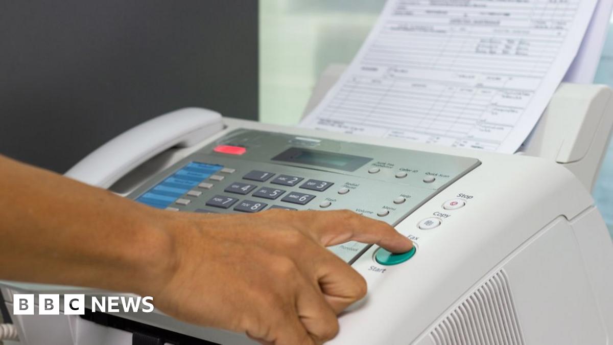 NHS told to ditch 'absurd' fax machines - BBC News