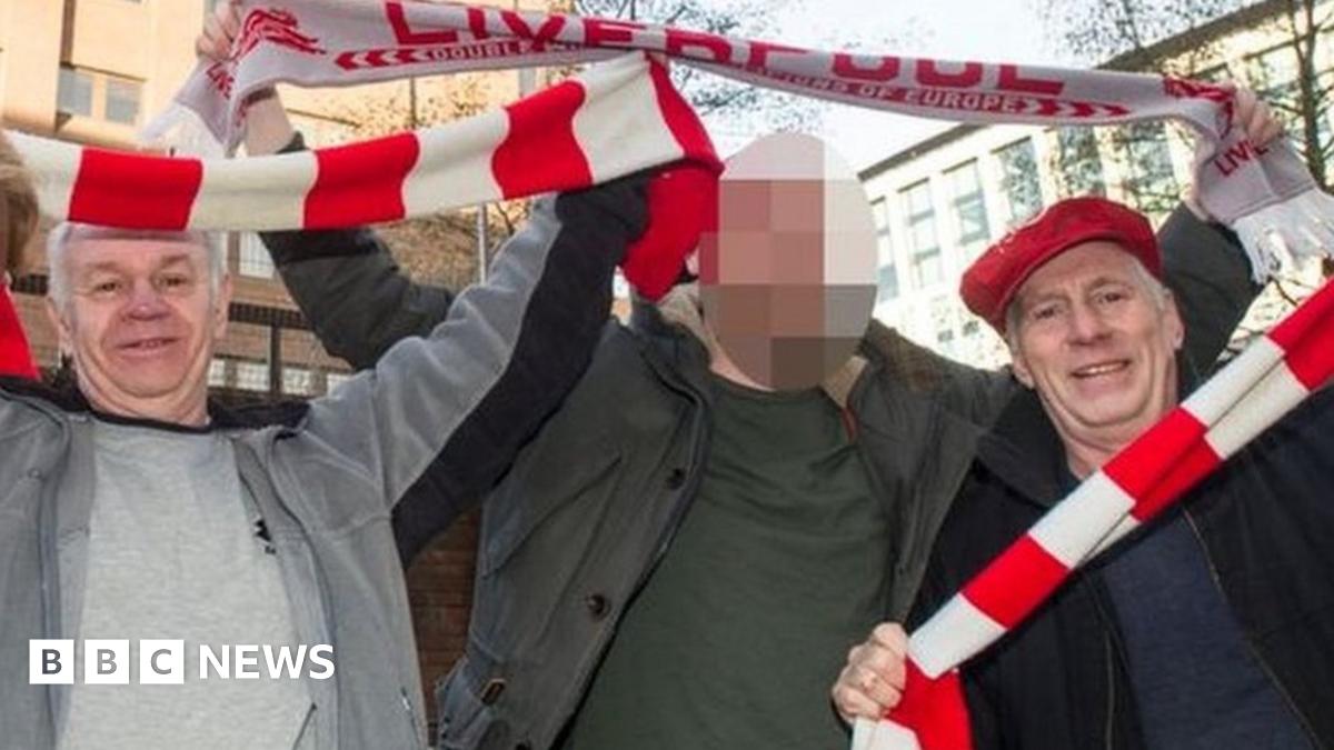 Man killed best friend with 'one punch' in 'silly' row - BBC News