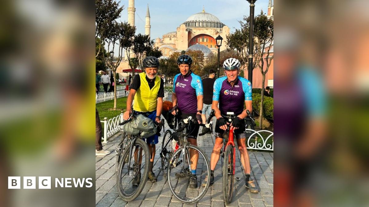 Gloucestershire man cycles from Newent to Istanbul in 41 days - BBC News