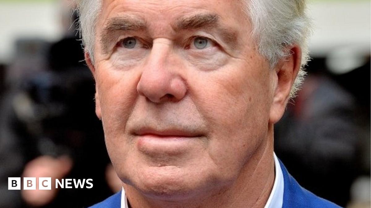 Max Clifford dies in hospital aged 74