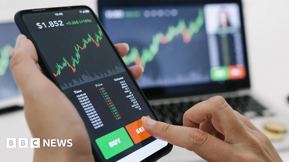 Cryptocurrency scam: Man swindled out of pension and life savings - BBC News