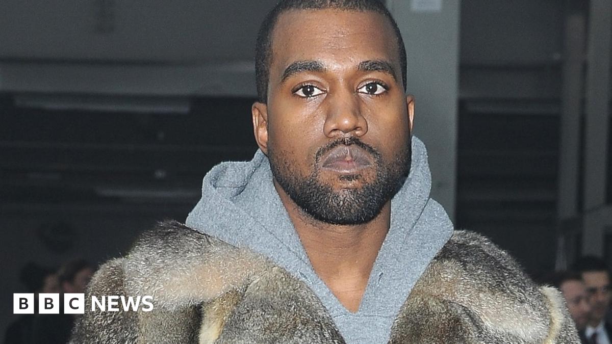 Sia asks Kanye West to go furfree as he unveils Yeezy Season 5 BBC News(02)