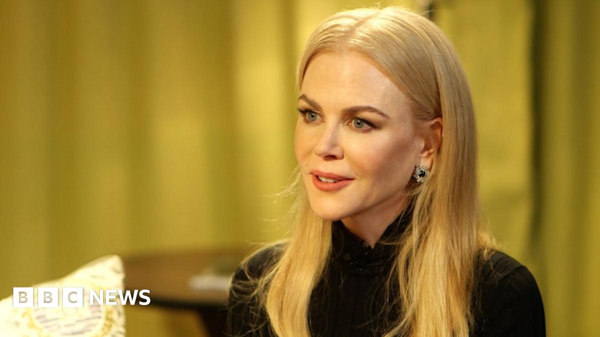 Nicole Kidman 'cries at adoptive mother's love' shown in Lion - BBC News
