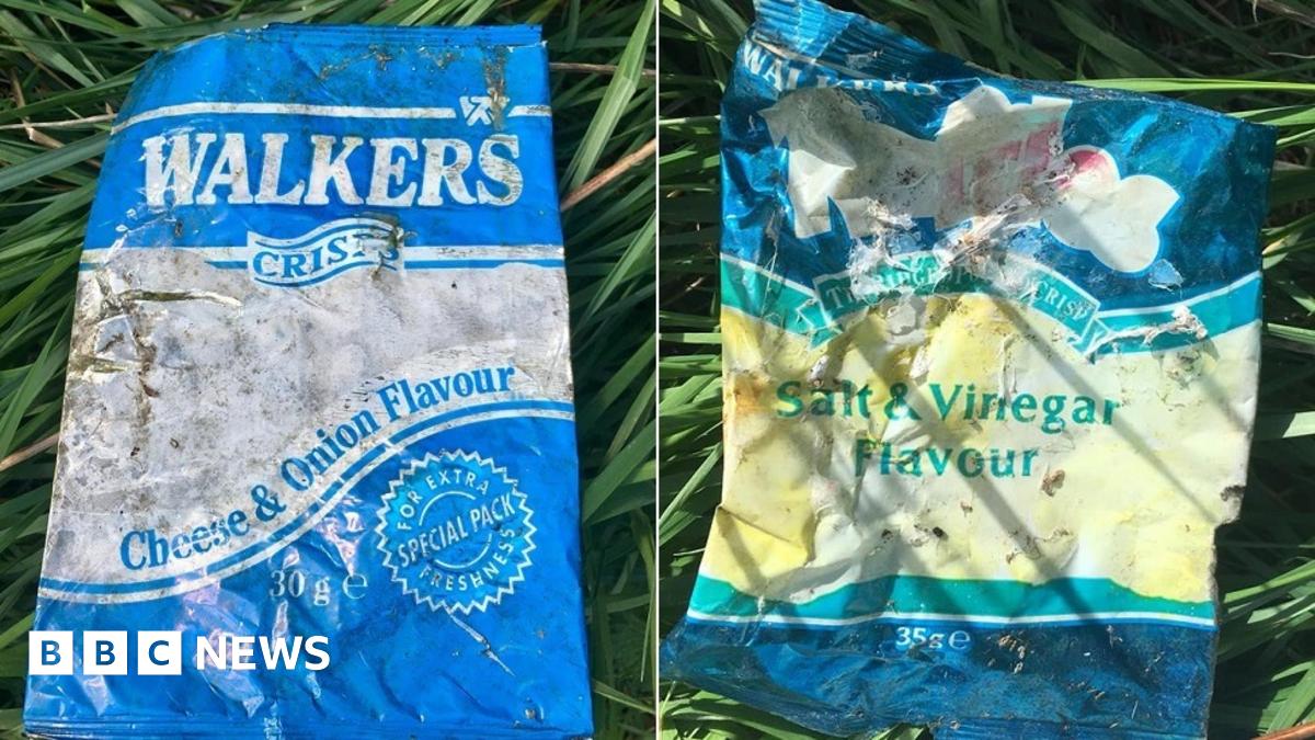 walkers crisps salt and vinegar blue packet