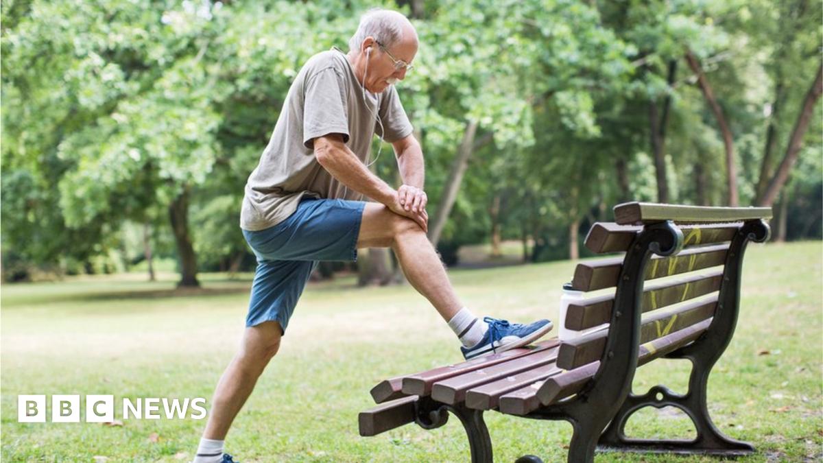 Muscle loss in old age linked to fewer nerve signals - BBC News