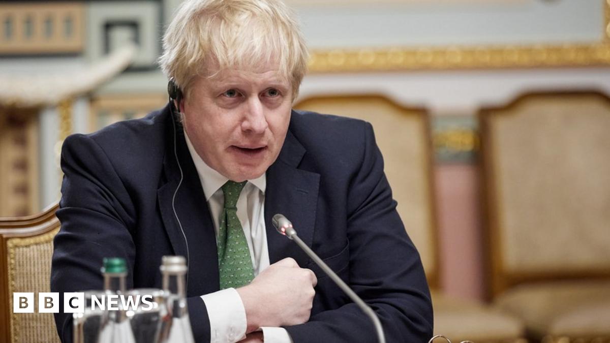 Ukraine Boris Johnson says Putin threatened him with missile strike