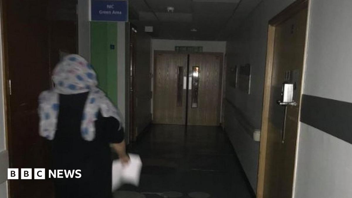 southampton-hospitals-plunged-into-darkness-by-power-cut-bbc-news