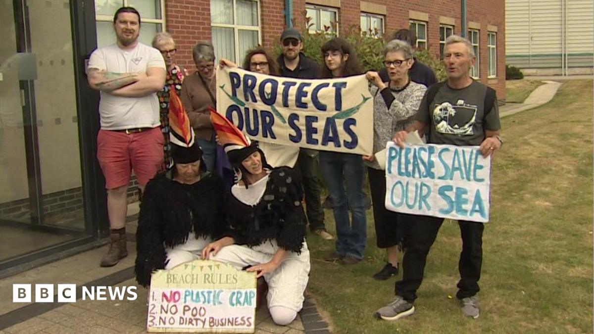 Nurdles clean-up volunteers meet Port of Tyne chief executive