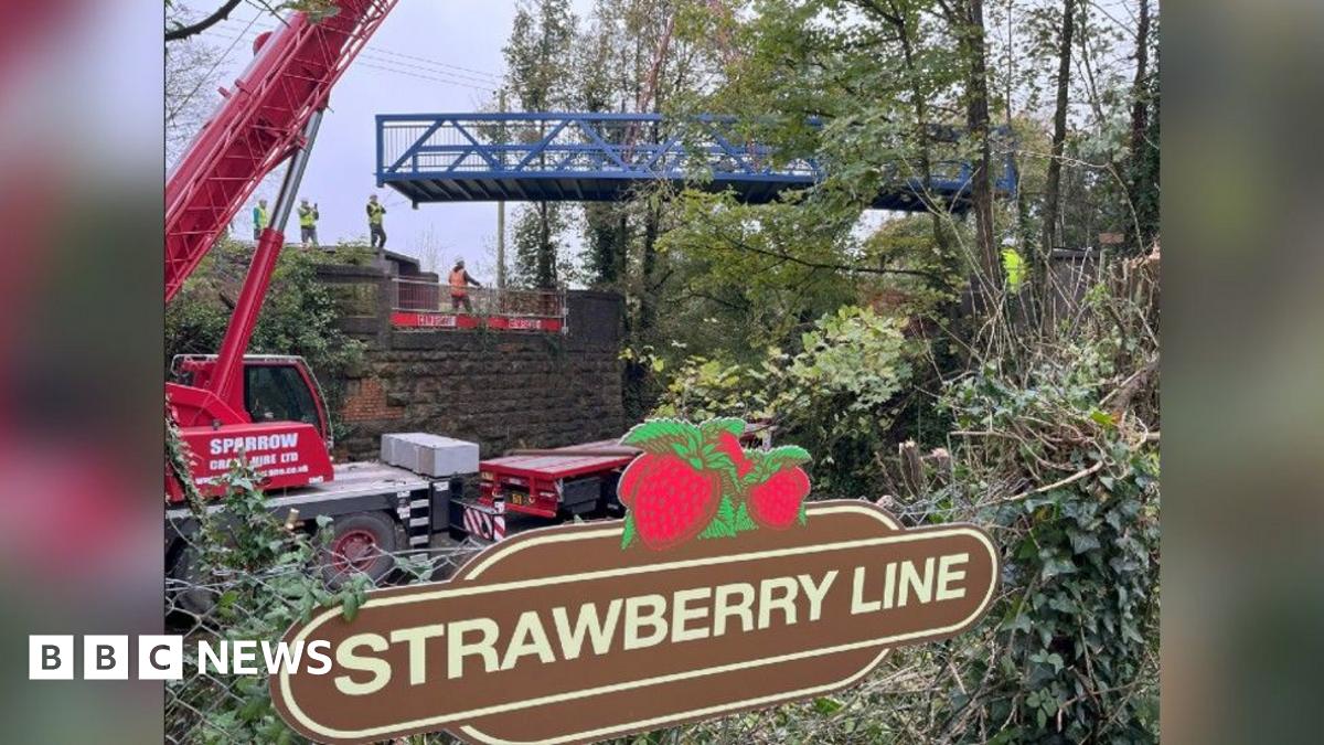 Strawberry Line: Bridge installed over busy road to help cyclists