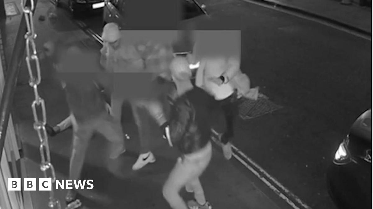 Luxury watch thefts down after Met goes undercover - BBC News