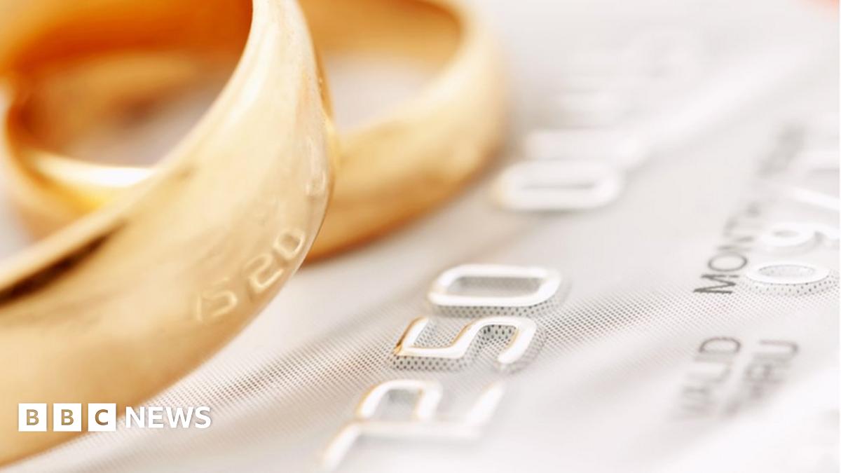 Divorcing couples may clash over Bitcoin - BBC News