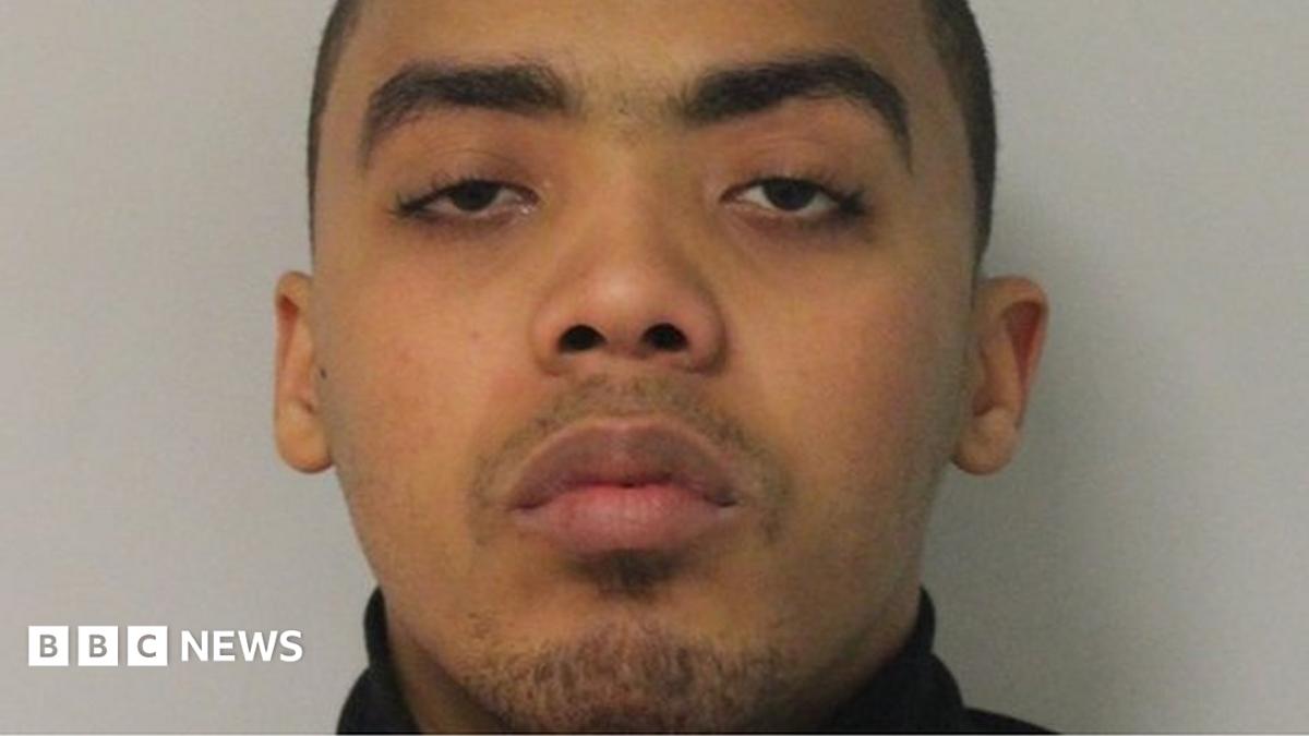 Man guilty of Islington Upper Street stab death - BBC News