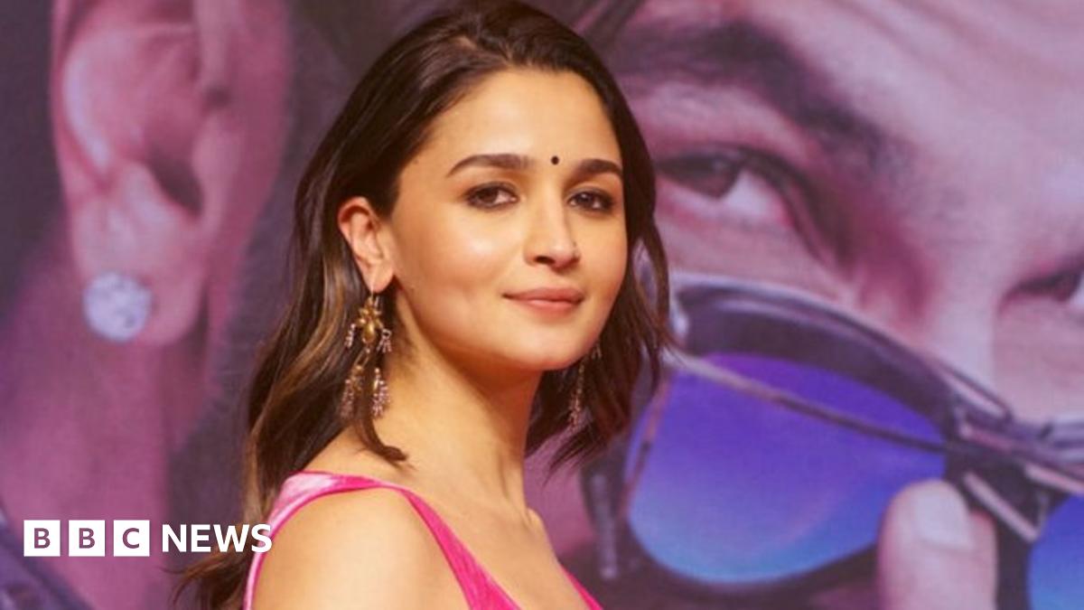 Alia Bhatt: The young Bollywood star taking on Hollywood - BBC News
