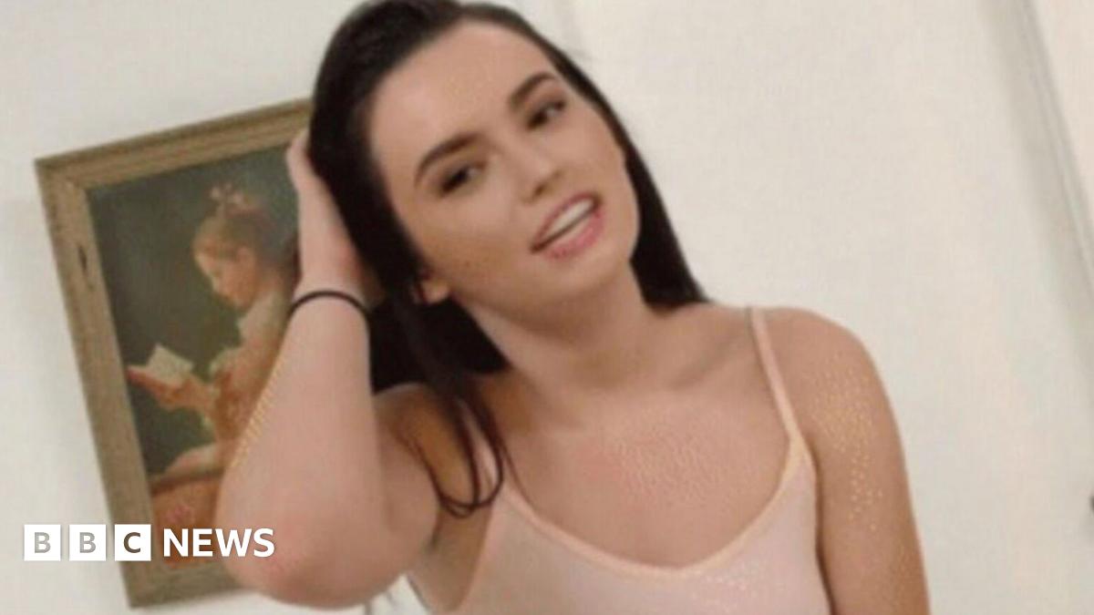 Deepfake pornographic videos banned by Twitter - BBC News