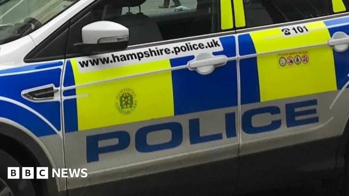 Hampshire police car