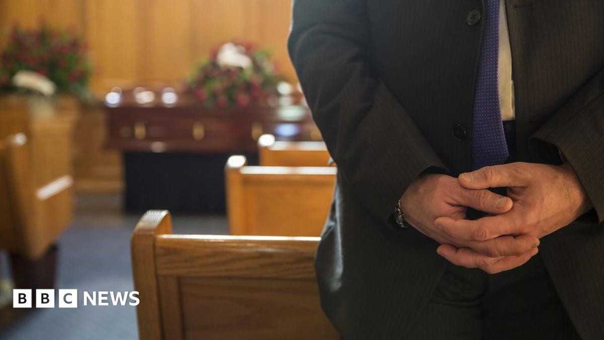 Who chooses not to have a funeral? - BBC News