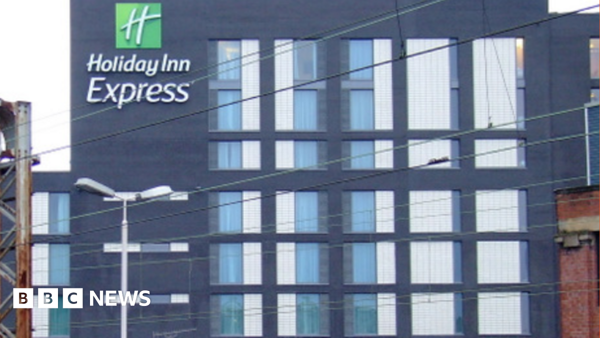 
                            Homeless men with valid booking refused entry to Holiday Inn Express