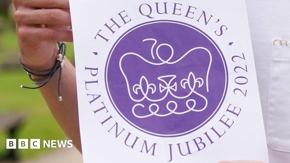 Queen's Platinum Jubilee emblem student designer 'privileged' BBC News