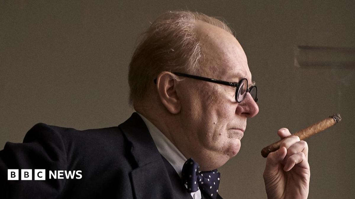 does gary oldman smoke cigarettes in real life Gary Oldman said he got