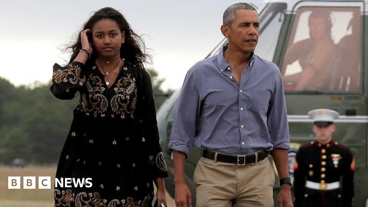President Obama ridiculed on Snapchat by daughter Sasha BBC News(01)