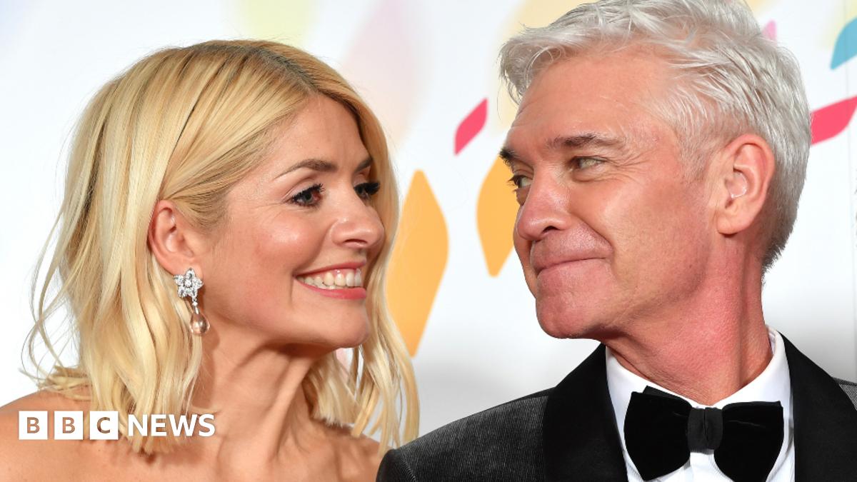 Phillip Schofield and Holly Willoughby: What went wrong for This Morning  pair? - BBC News