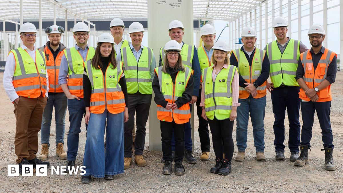 bbc.co.uk - Alex Pope - Building work starts on Daventry M&S warehouse