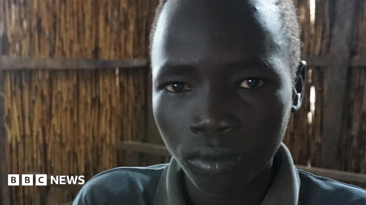 South Sudan boy who spent days hiding in a swamp - BBC News