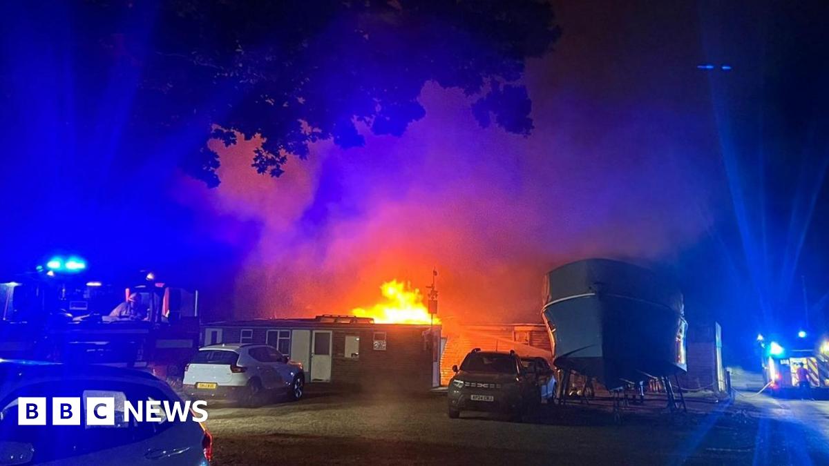 Norfolk Broads boatyard Landamores suffers fire in Hoveton