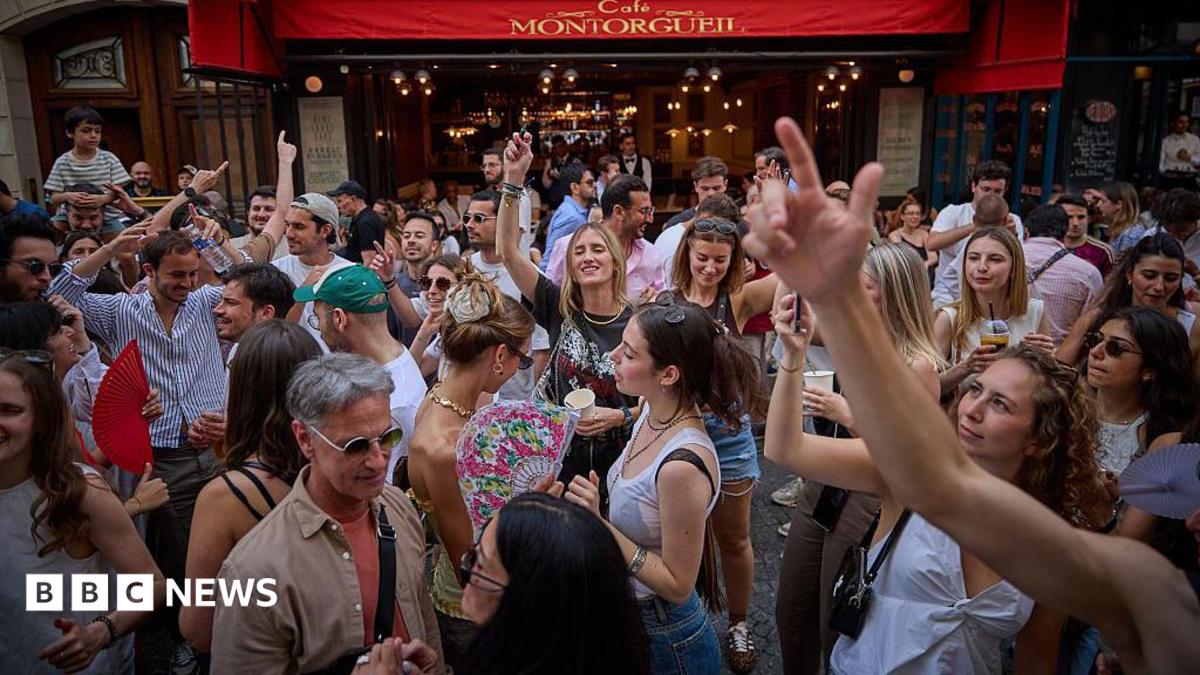 Fete de la musique: France brings in alcohol ban due to heatwave
