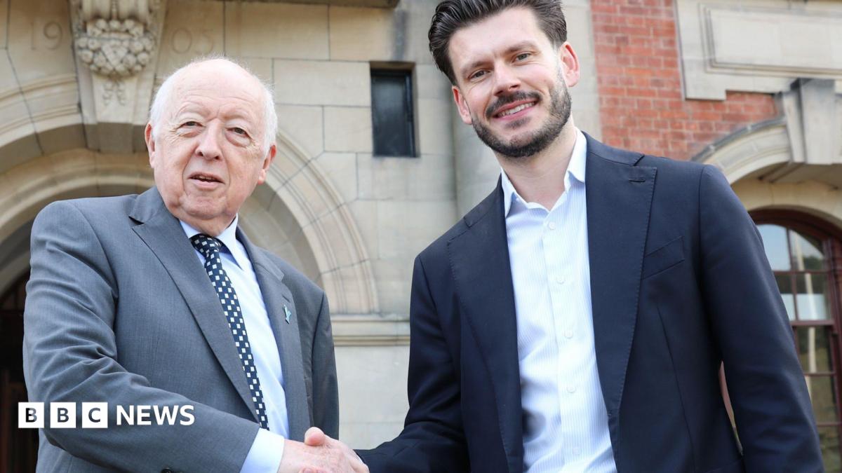 North Yorkshire Council leader to stand down next year