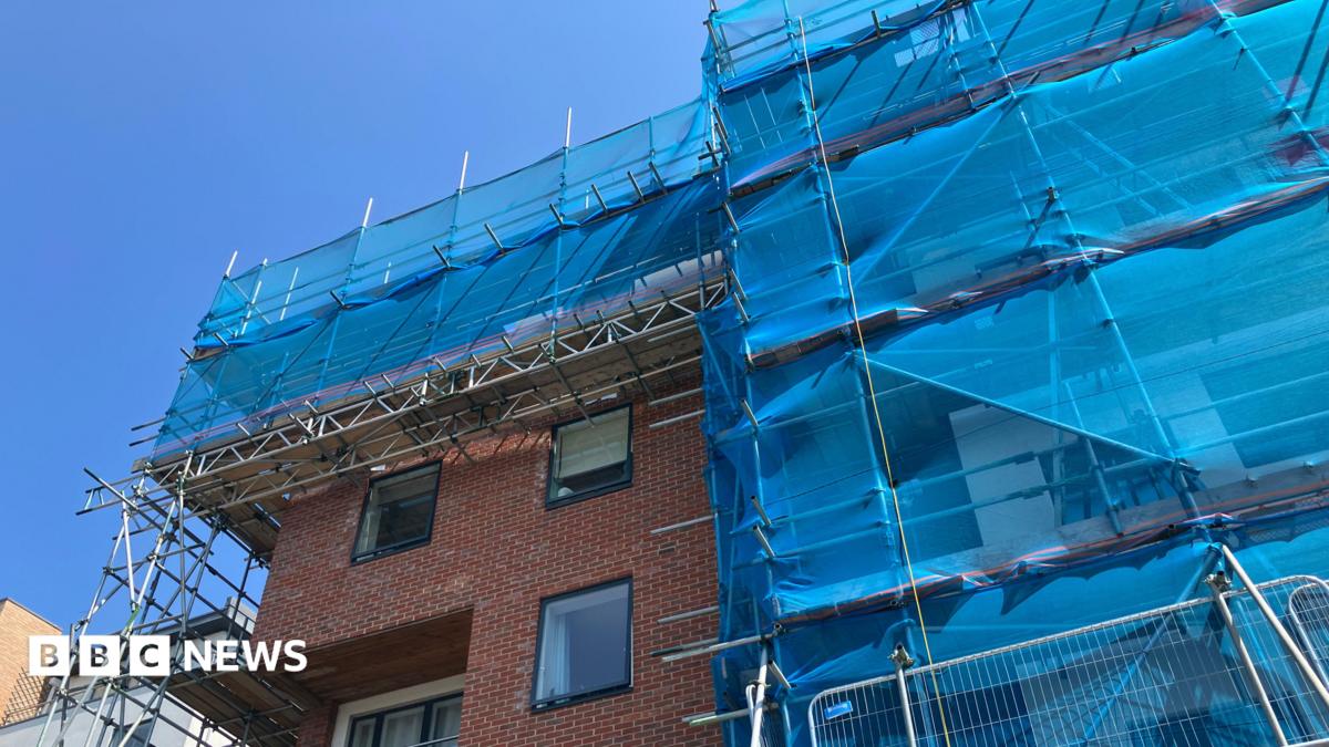 Residents' anger over Camberley flats turned into 'ovens'