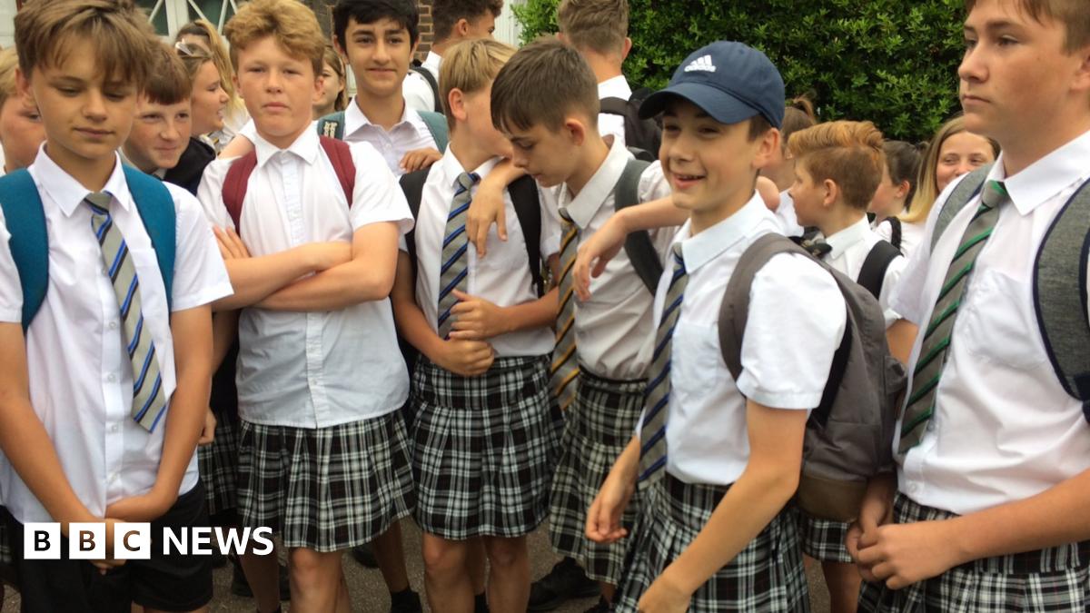 Boys at Exeter academy wear skirts in uniform protest - BBC News