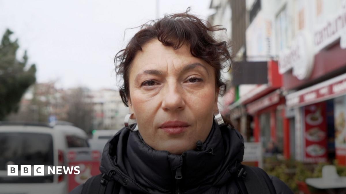 Femicide detectives: 'Counting bodies is the best place to start' - BBC News