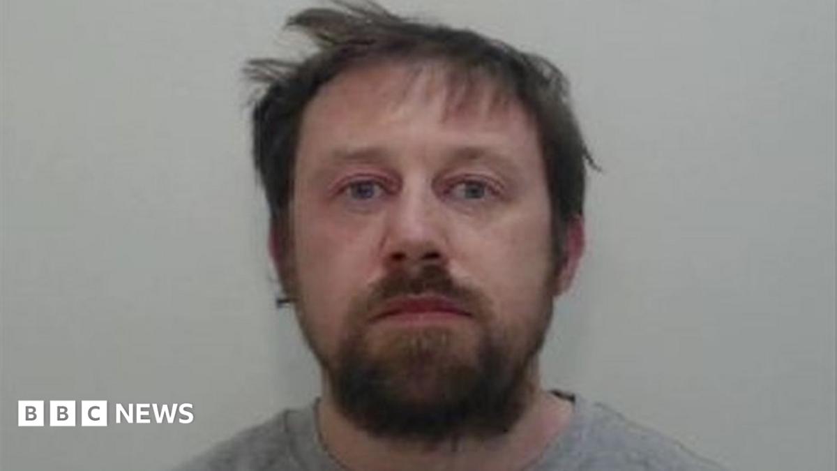 Rochdale man jailed for murder he admitted via text - BBC News