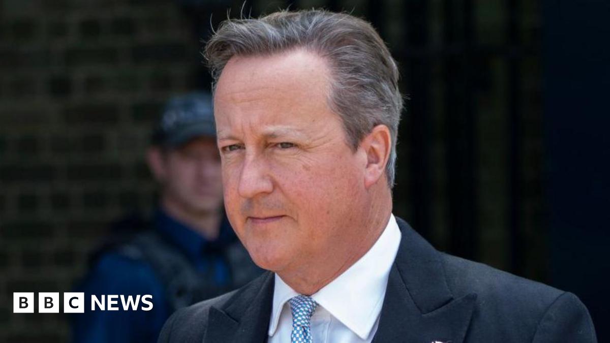 
                            David Cameron: Former prime minister reveals he had prostate cancer