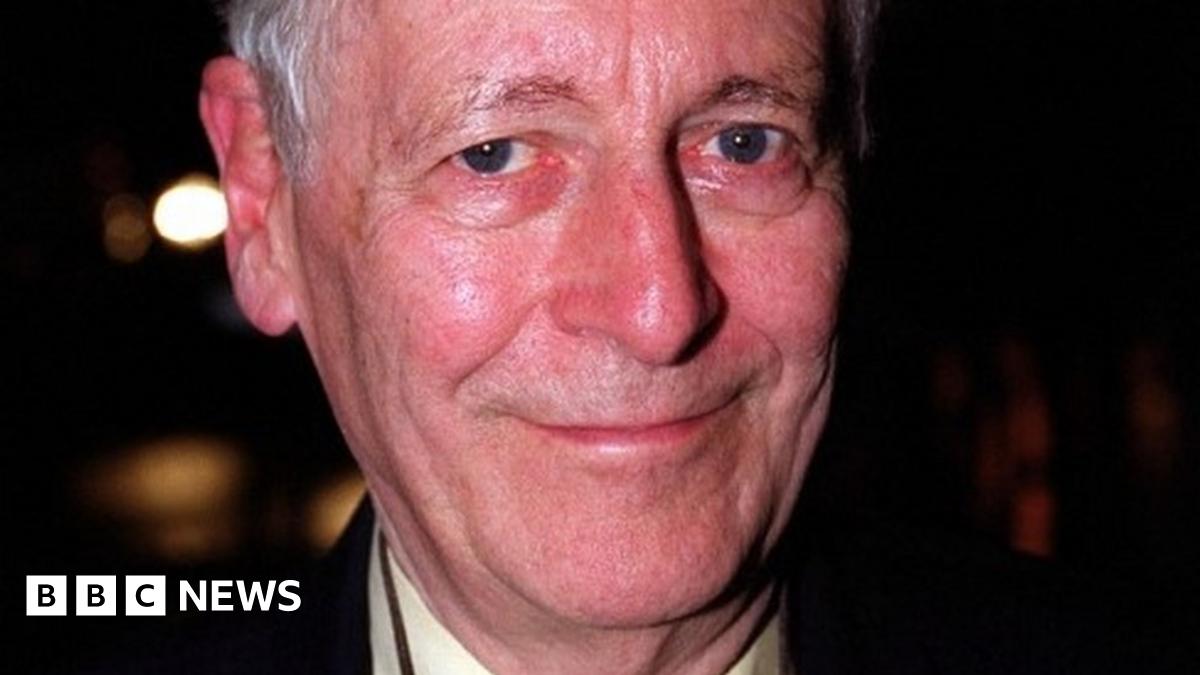 Lord Avebury, Lib Dem peer and rights campaigner, dies at 87 - BBC News