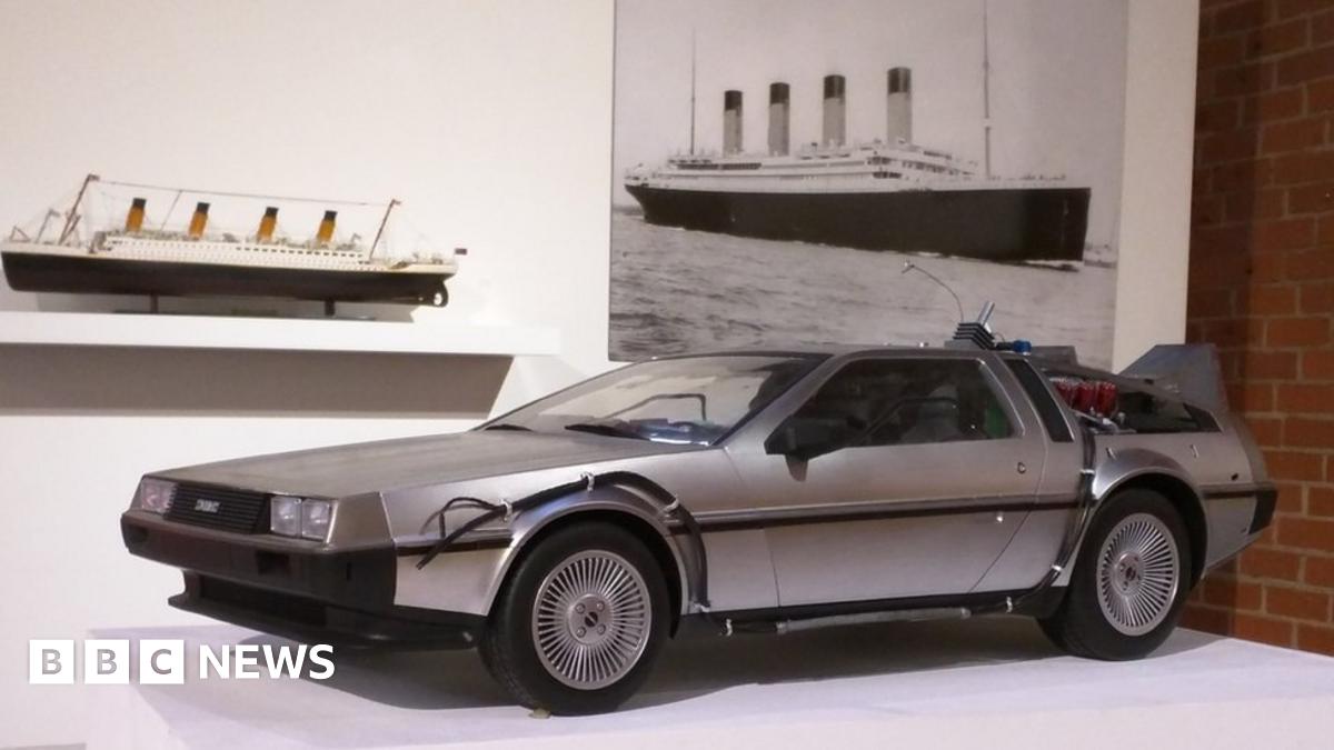 DeLorean car features in LA Museum of Failure - BBC News