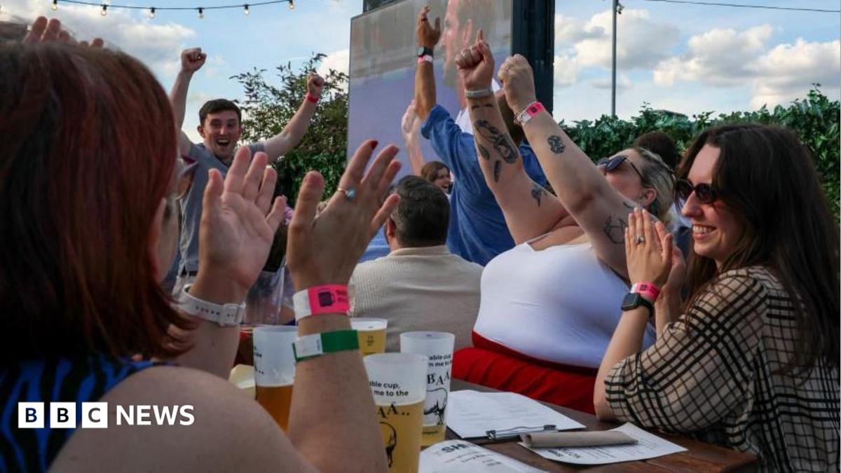 Police criticise timing of decision on pubs staying open for England match
