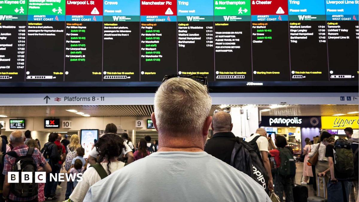 How a 90-second power outage sparked  chaos for rail commuters