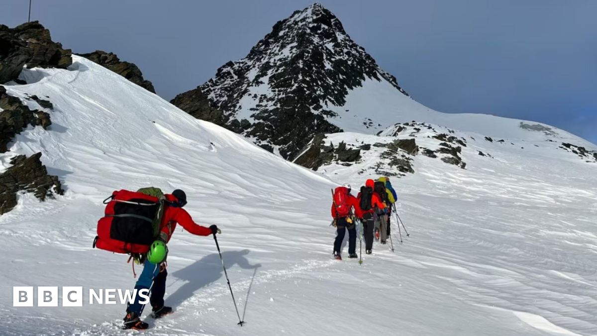 Mountain rescue teams on a mountain
