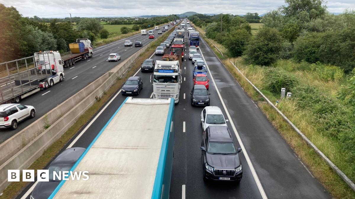 M5 and M4 traffic: Travel warnings ahead of Christmas getaway