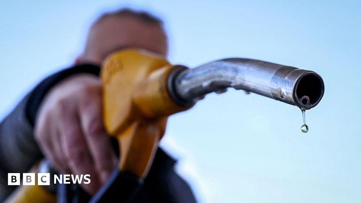 bbc.co.uk - Peter Hoskins - Iran War: Oil prices fall after Trump warns Tehran over Strait of Hormuz