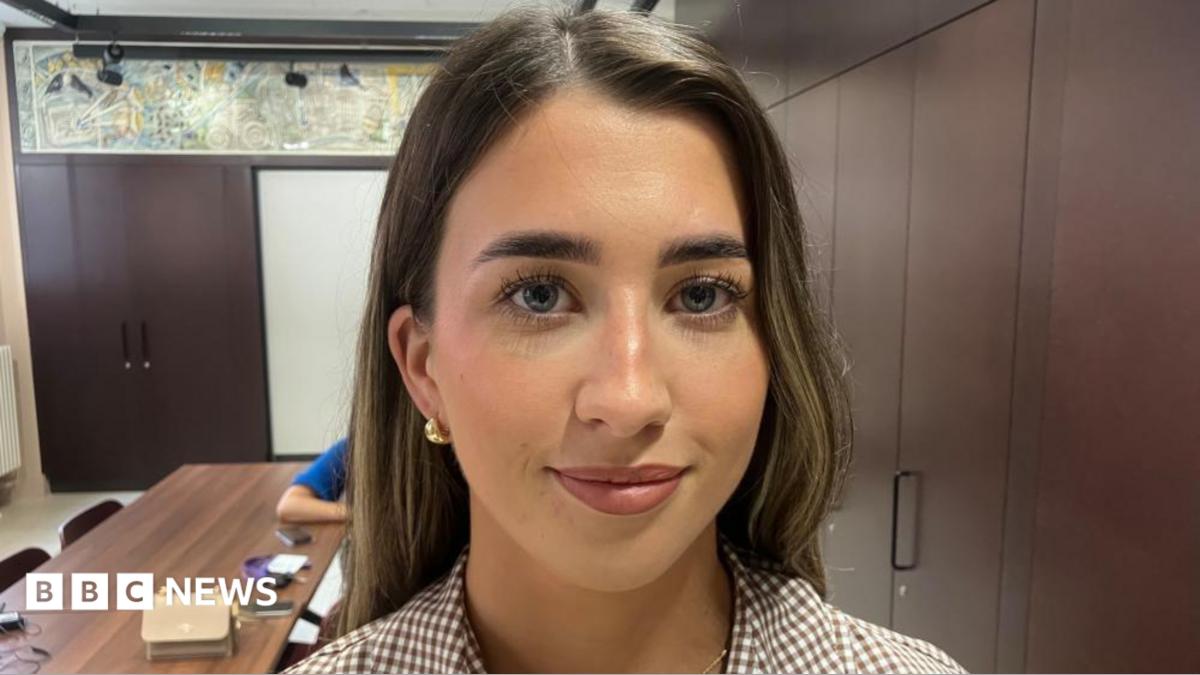 Student teachers not eligible for £20,000 support feel 'disheartened'