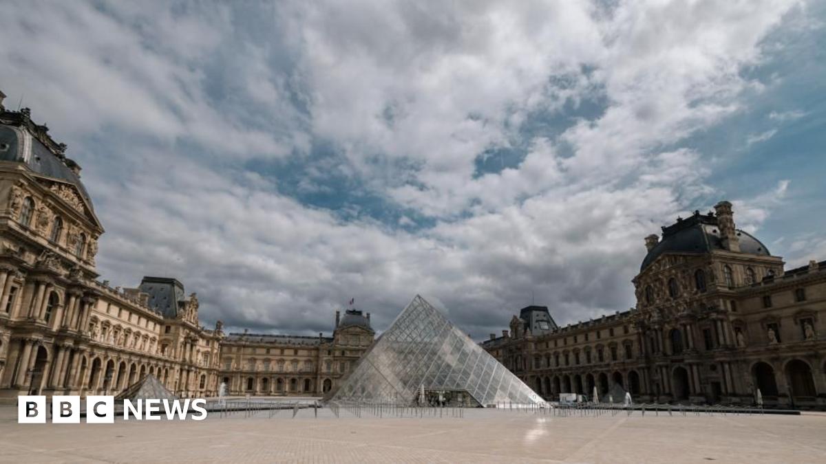 Louvre museum in Paris closed after robbery, French culture minister says