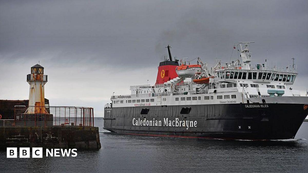 
                            Deal agreed to take Ardrossan harbour into public ownership